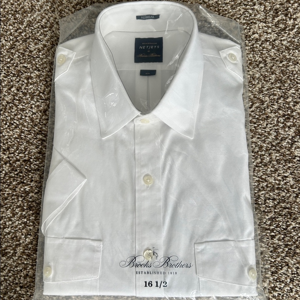 Brooks and Brothers Pilot new short sleeve Shirts Neck size 16 1/2